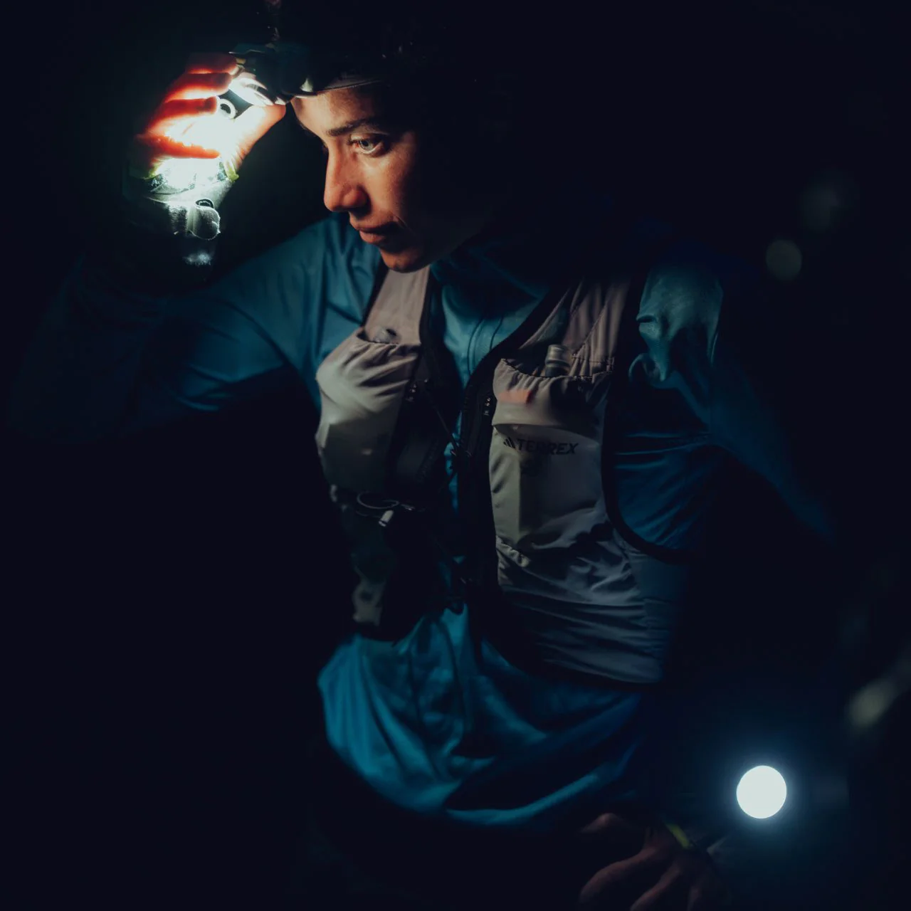 Suunto Race S during night trail running